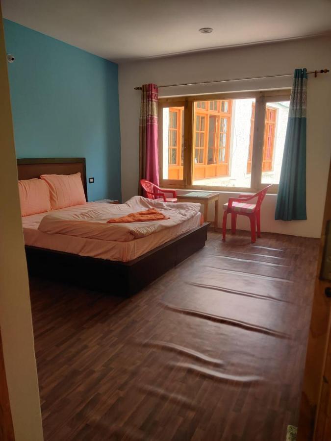 Tsetan Guest House Leh Exterior foto