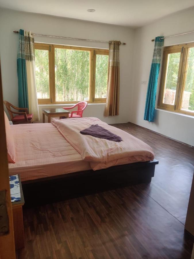 Tsetan Guest House Leh Exterior foto