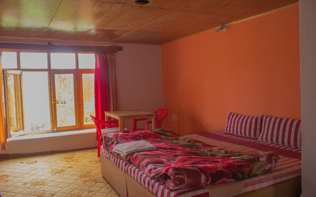 Tsetan Guest House Leh Exterior foto