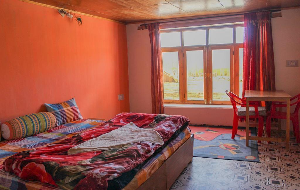 Tsetan Guest House Leh Exterior foto